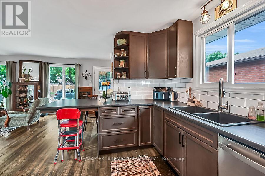 Photo 28 of 44 Ravine Crescent, Haldimand ON
