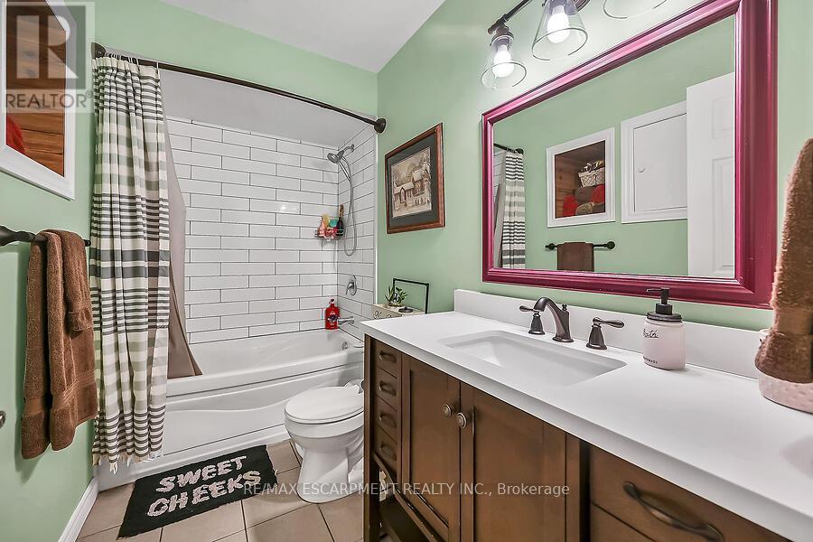 Photo 29 of 44 Ravine Crescent, Haldimand ON