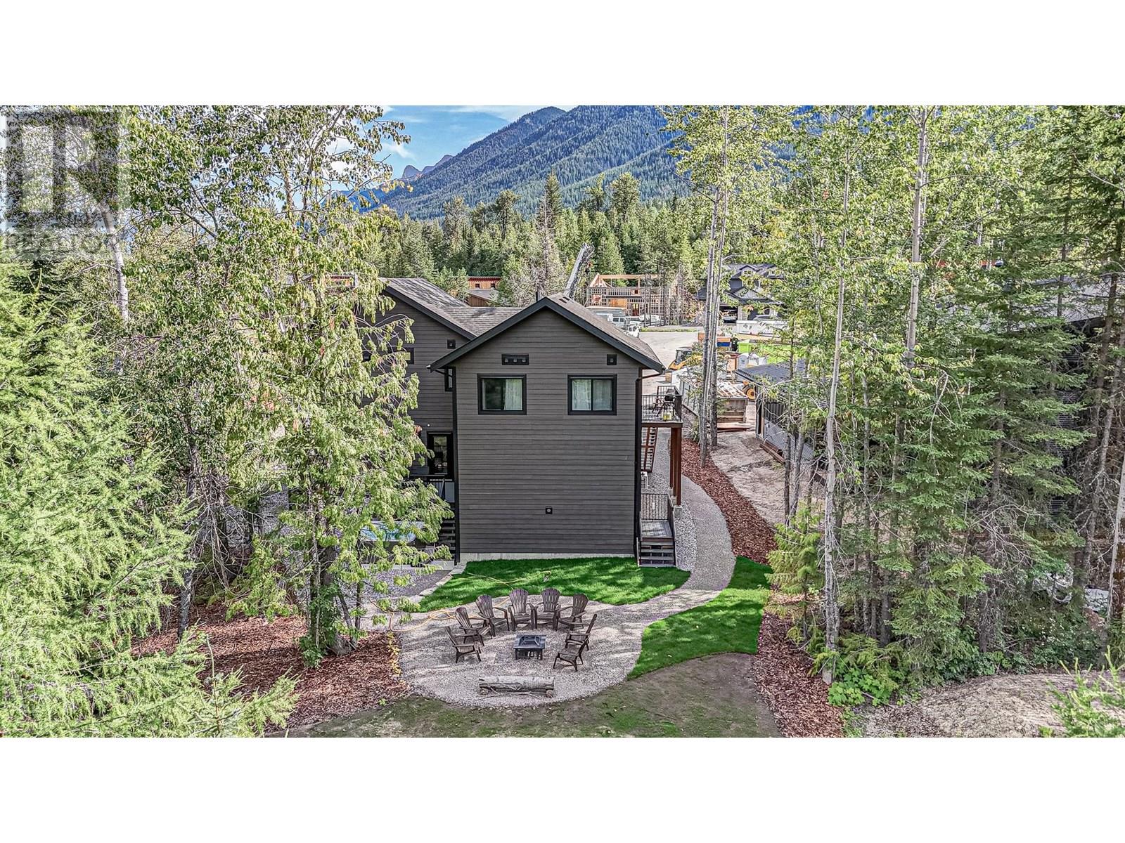 Photo 76 of 5545 Currie Bowl Way, Fernie BC