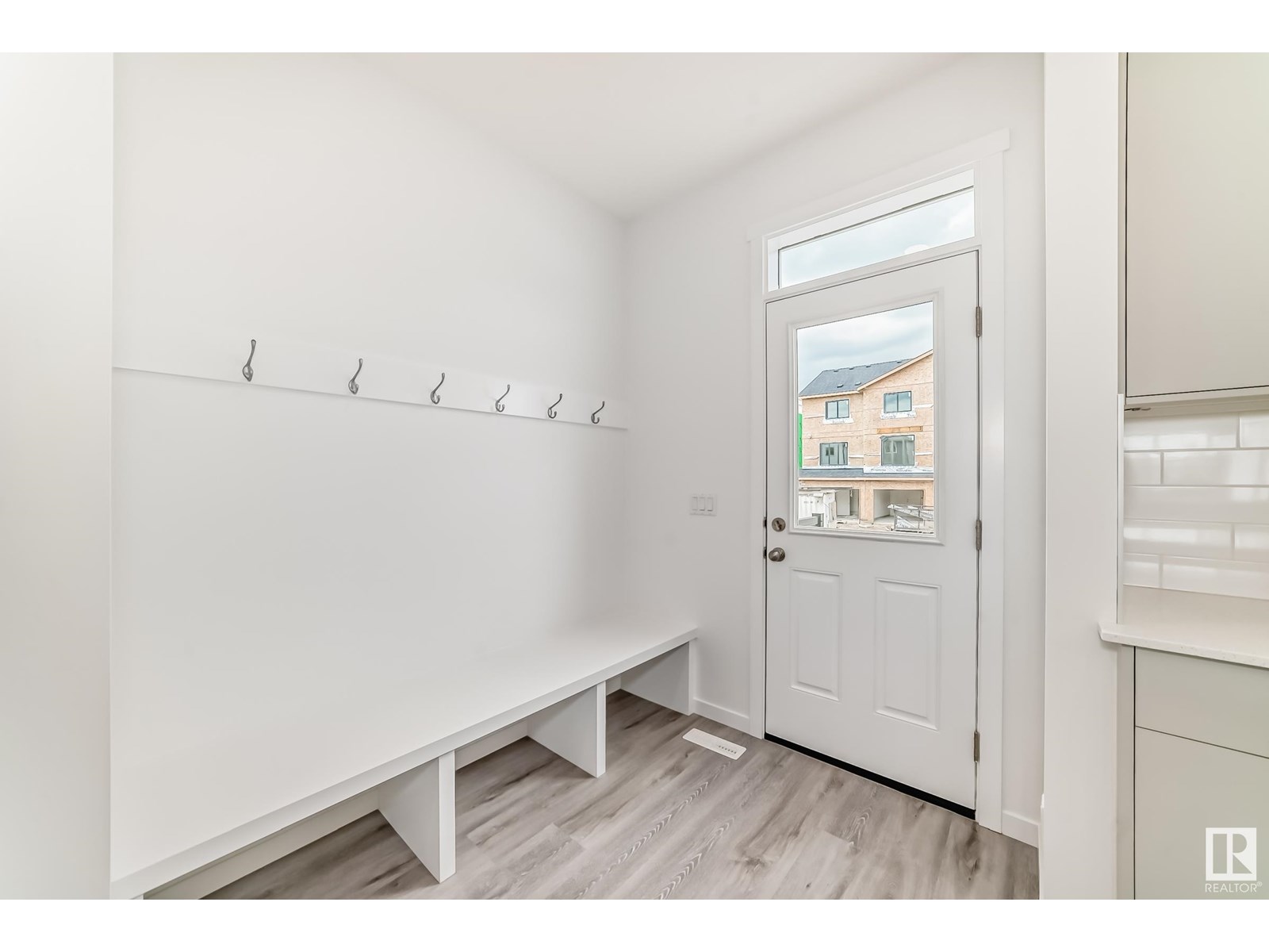 Photo 2 of 3975 Wrenloop Nw, Edmonton AB