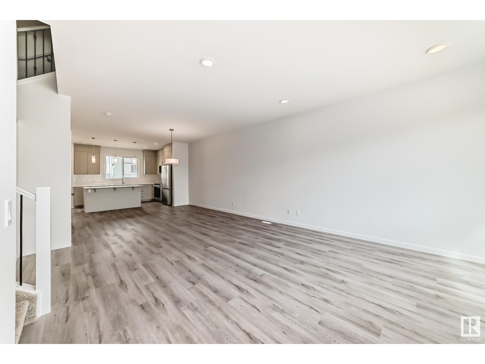 Photo 3 of 3975 Wrenloop Nw, Edmonton AB