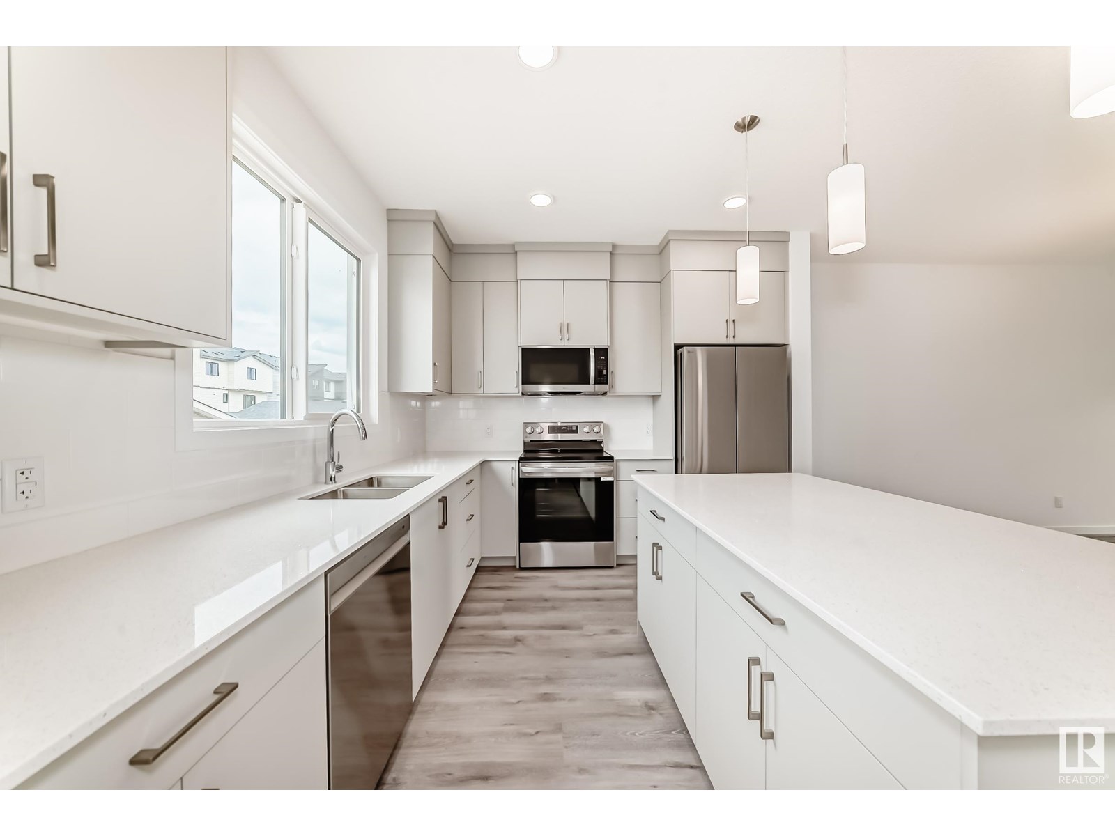 Photo 11 of 3975 Wrenloop Nw, Edmonton AB