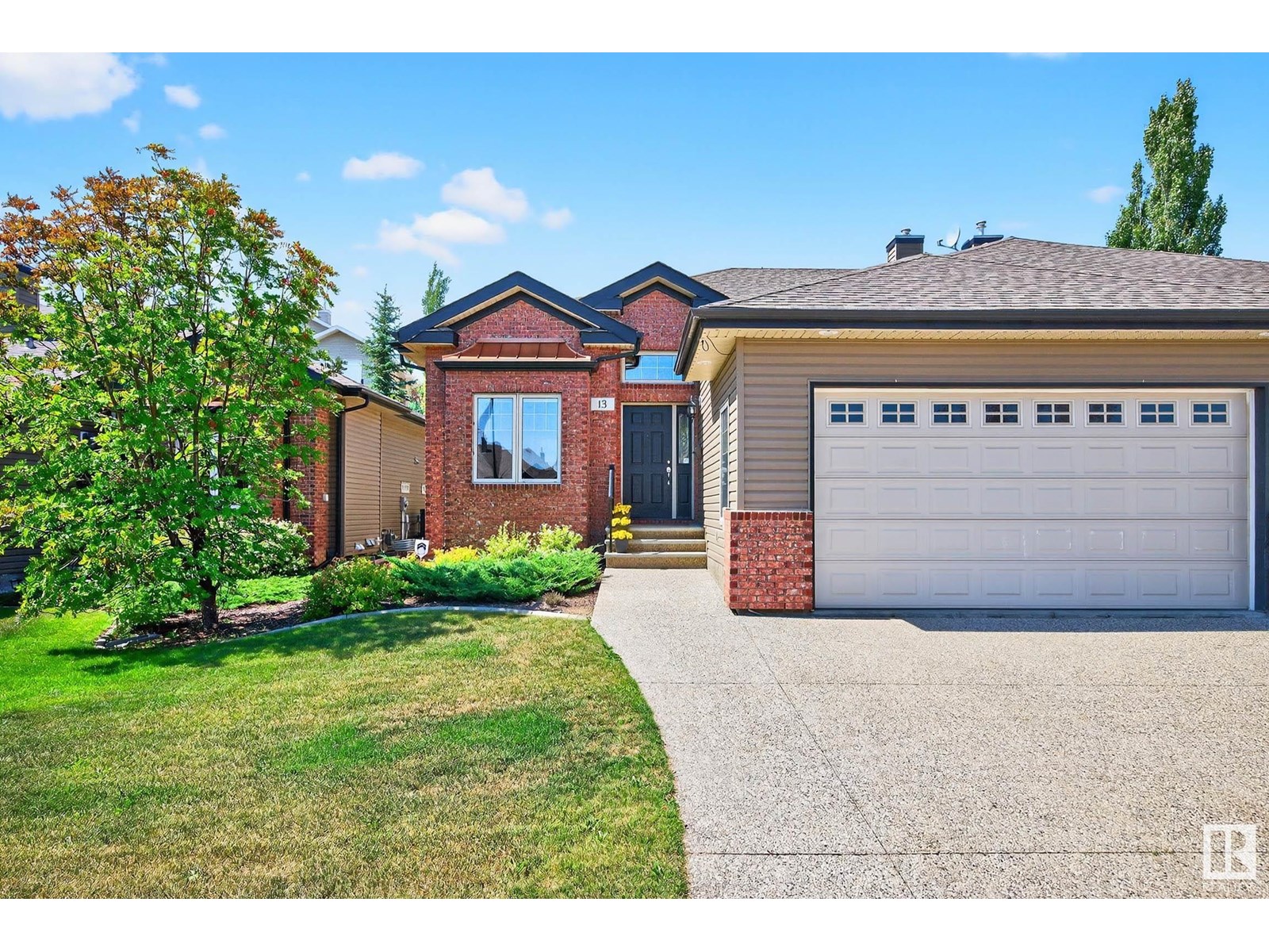 Photo 3 of 13 Oakcrest Tc, St Albert AB