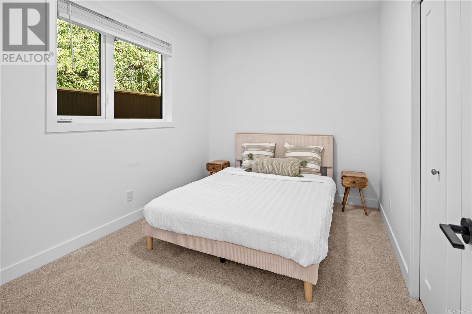 Photo 6 of C 568 Kay St, Saanich BC