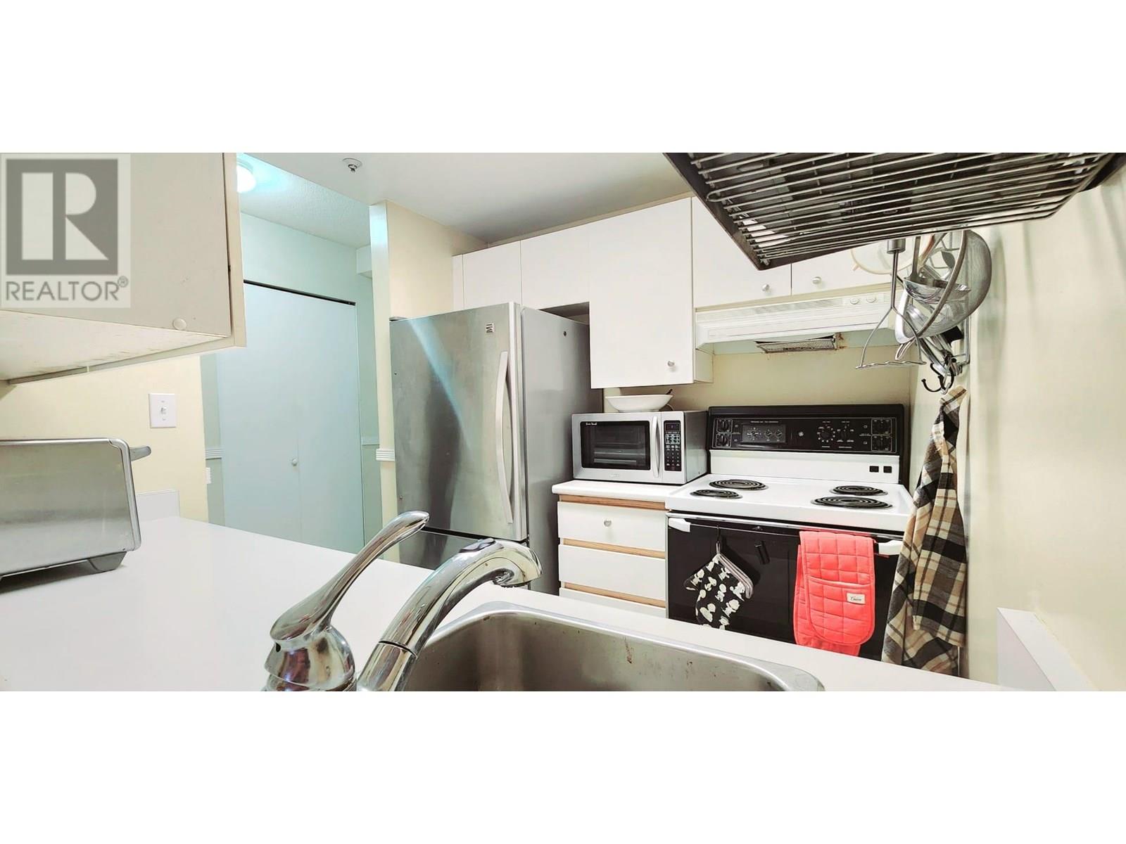Photo 10 of 208 811 Helmcken Street, Vancouver BC
