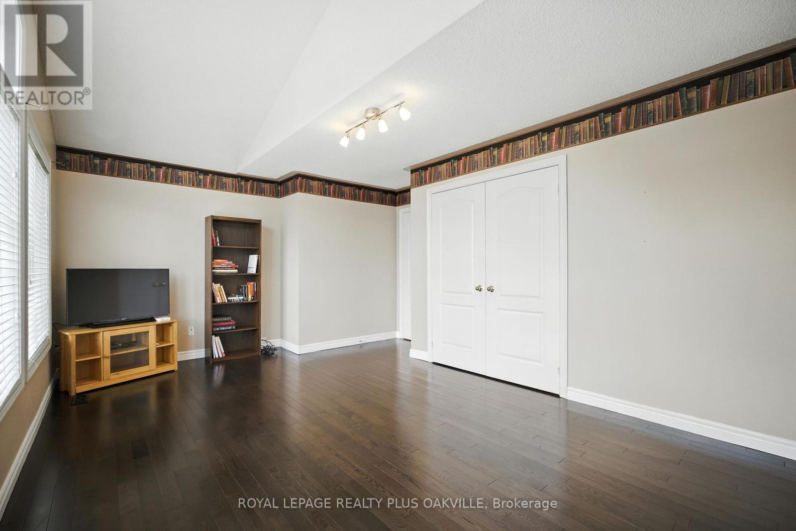 Photo 8 of 2272 Overfield Road, Oakville ON