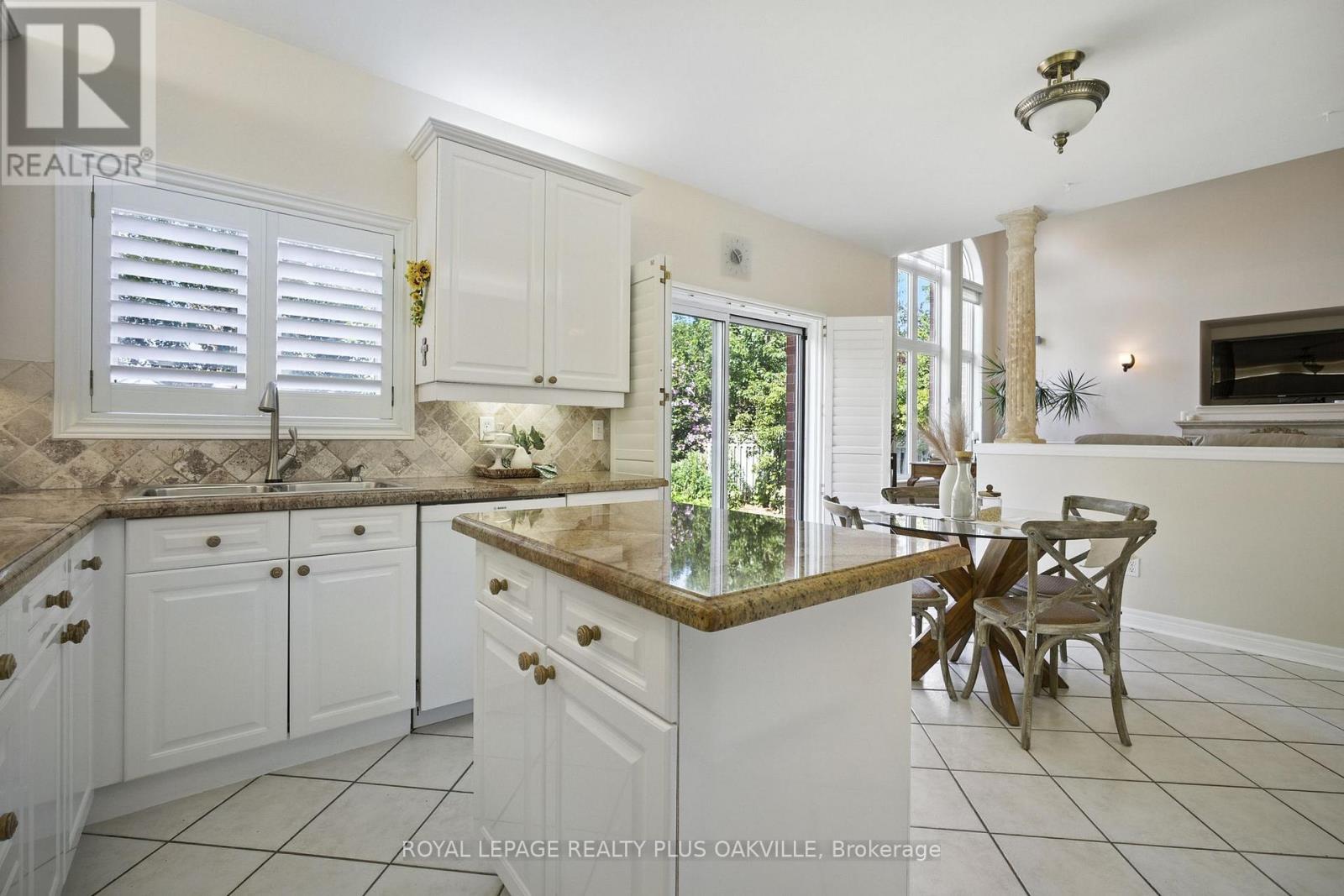 Photo 38 of 2272 Overfield Road, Oakville ON
