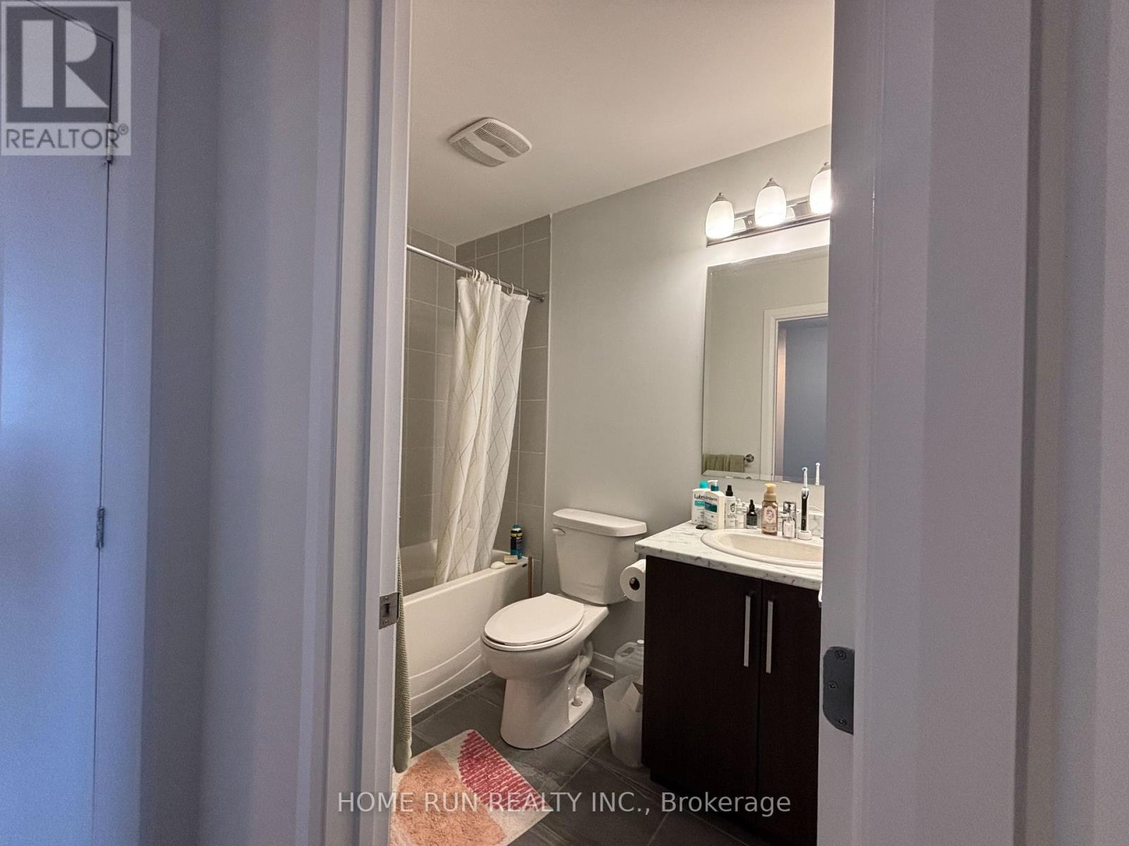 Photo 16 of 1123 Speedvale Crescent, Ottawa ON