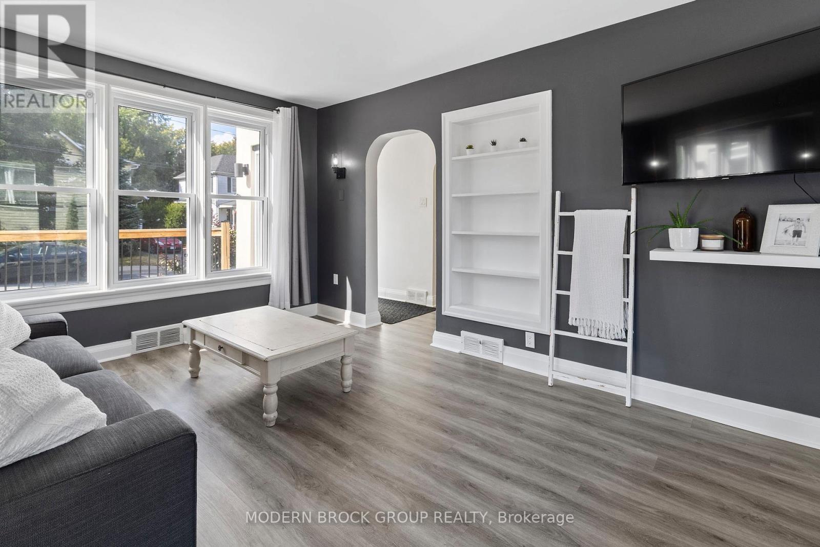 Photo 11 of 493 Dibble Street W, Prescott ON