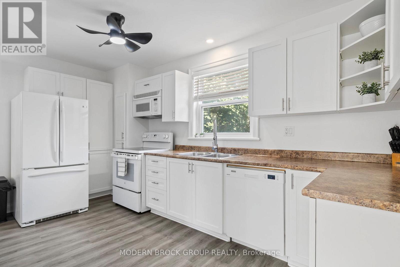 Photo 15 of 493 Dibble Street W, Prescott ON