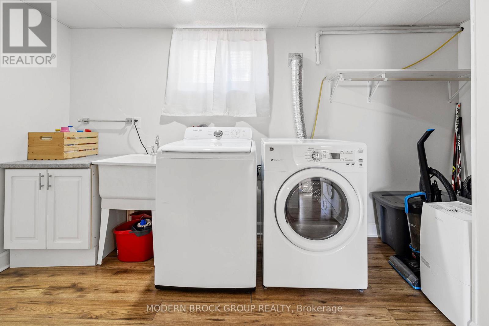 Photo 35 of 493 Dibble Street W, Prescott ON