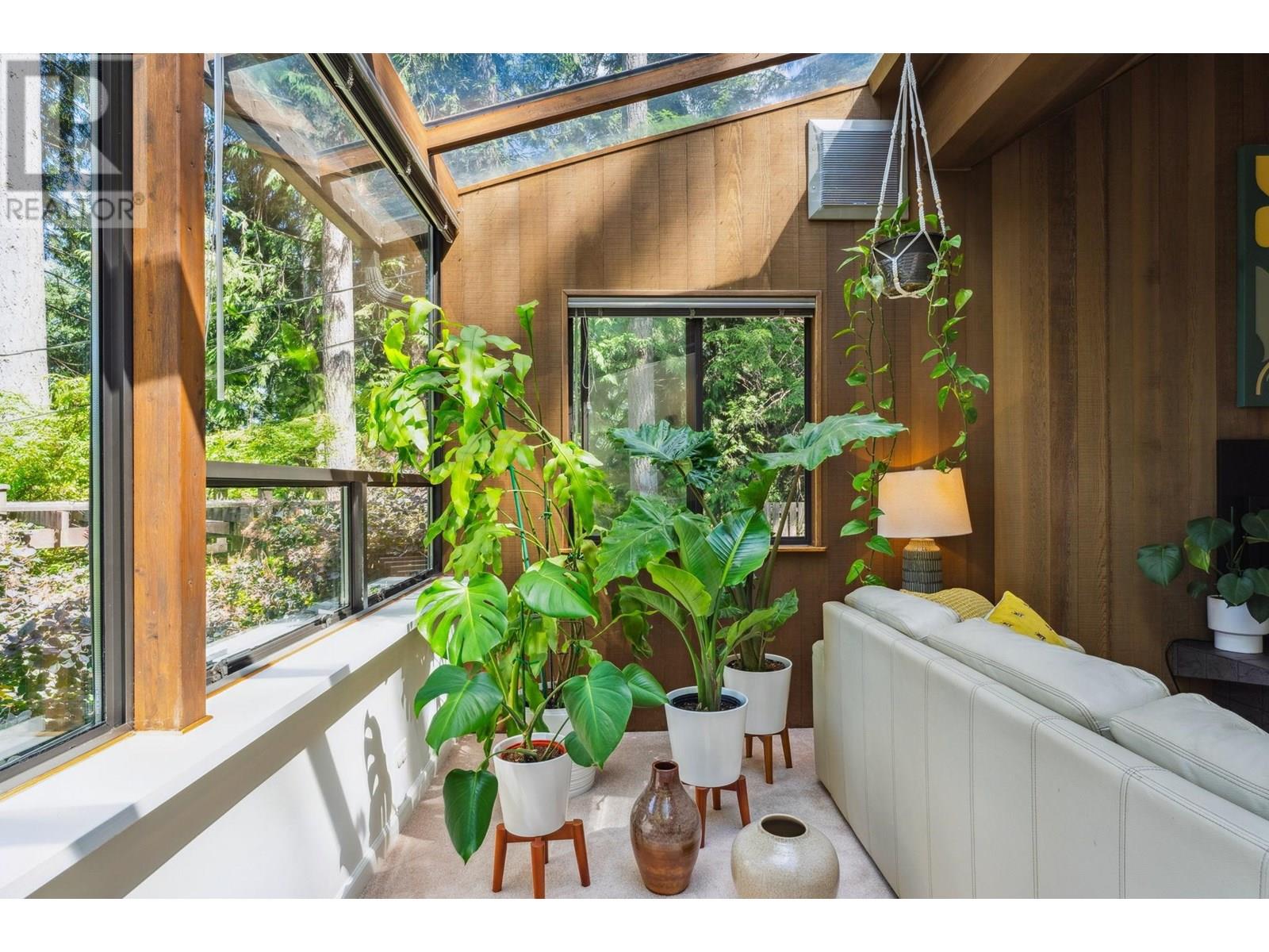 Photo 9 of 385 Oceanview Road, Lions Bay BC