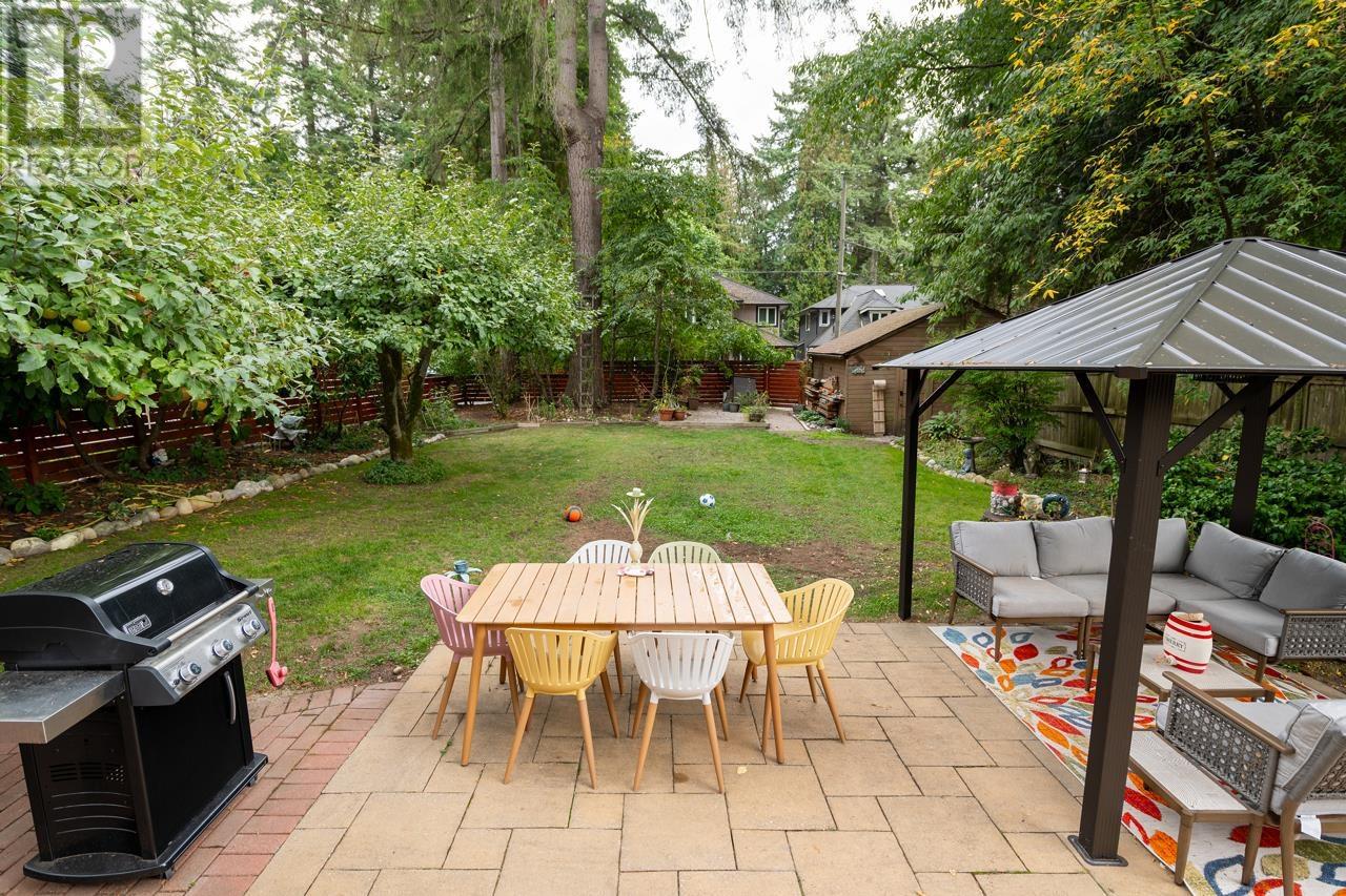 2268 EDGEMONT BOULEVARD, North Vancouver