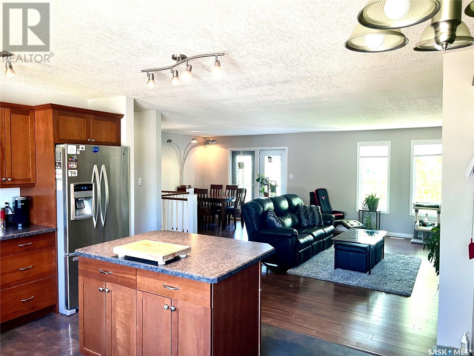 Photo 15 of 1275 Sidney Street E, Swift Current SK