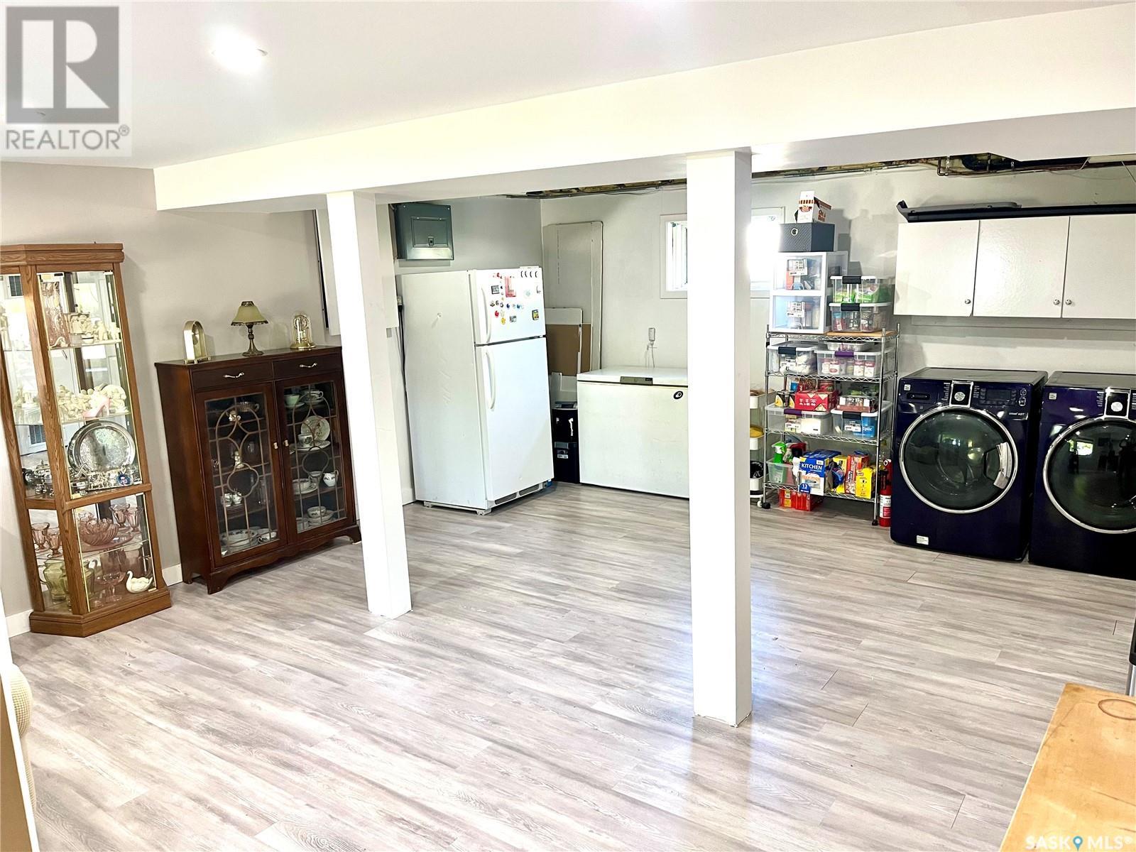 Photo 20 of 1275 Sidney Street E, Swift Current SK