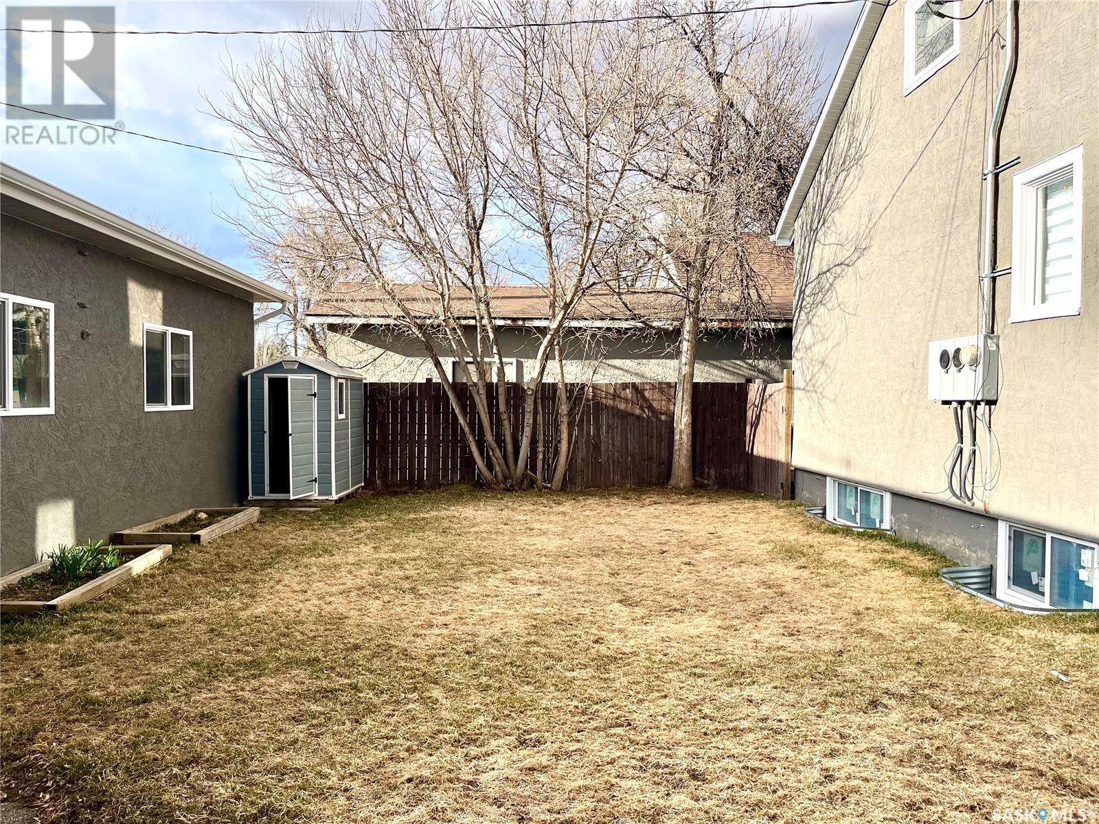 Photo 19 of 234 5th Avenue Se, Swift Current SK