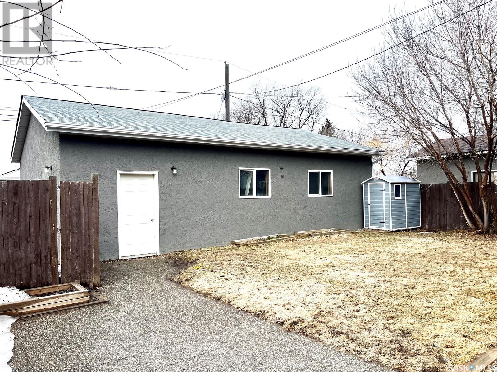 Photo 21 of 234 5th Avenue Se, Swift Current SK