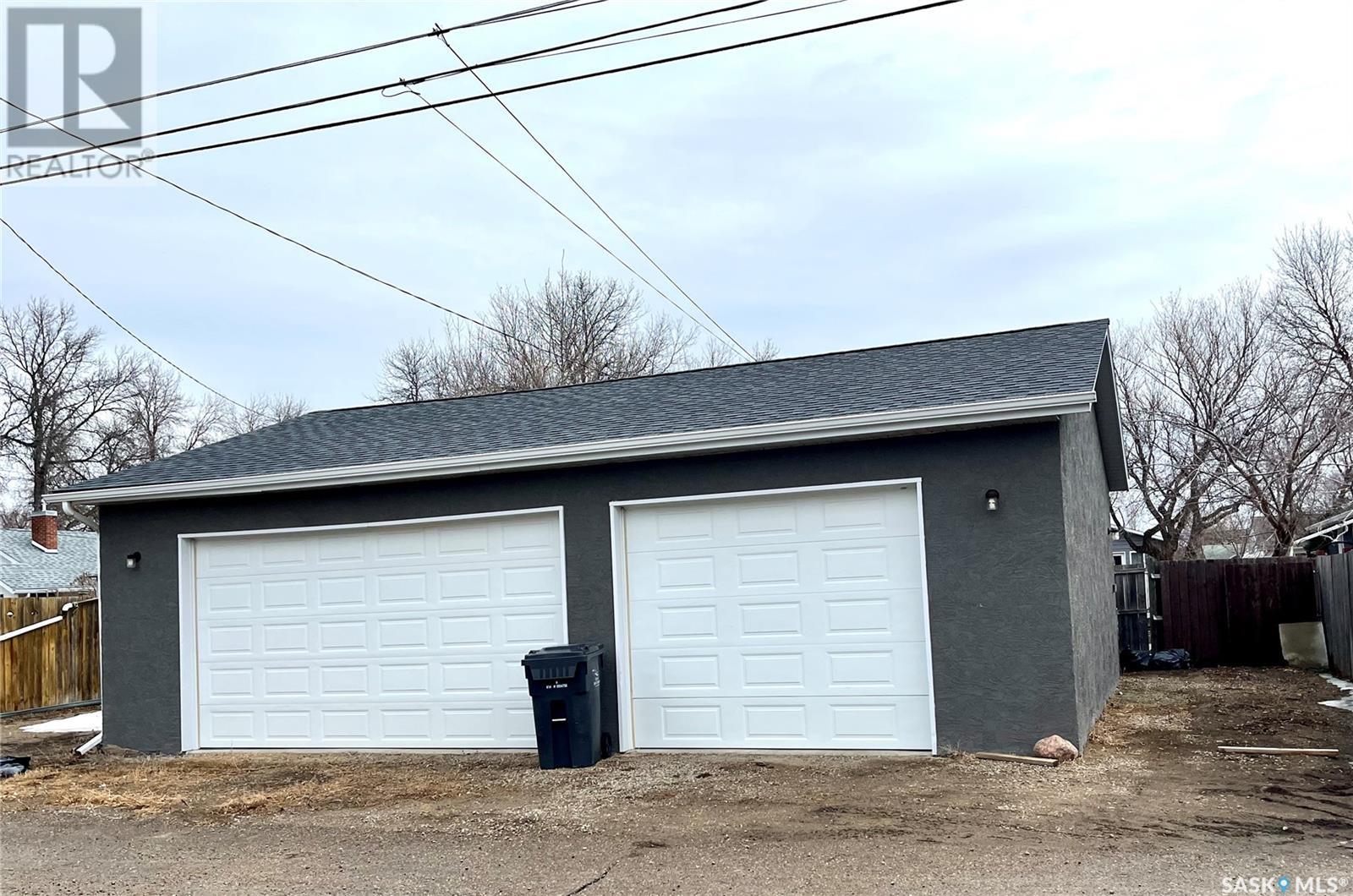 Photo 26 of 234 5th Avenue Se, Swift Current SK