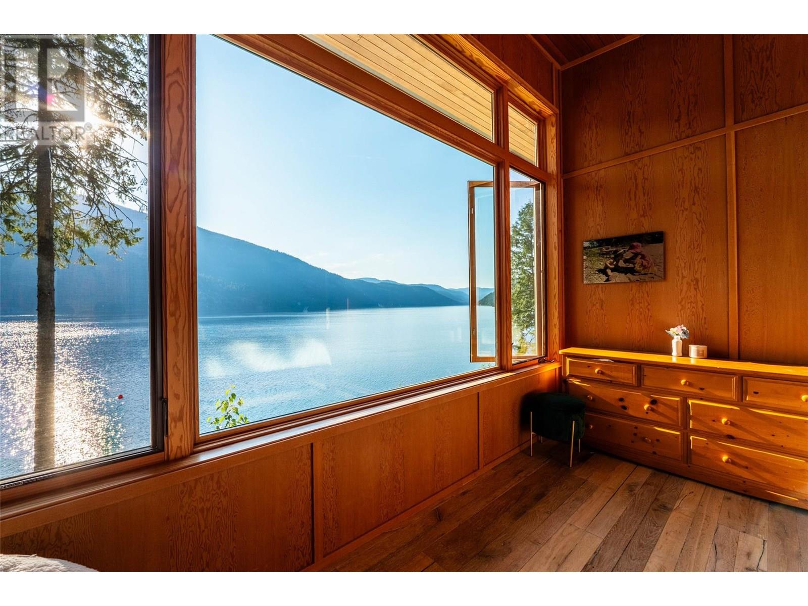 4360 Boat Access West Side, Christina Lake