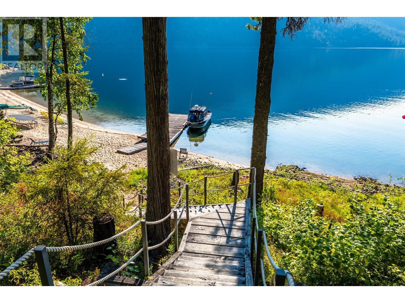 4360 Boat Access West Side, Christina Lake