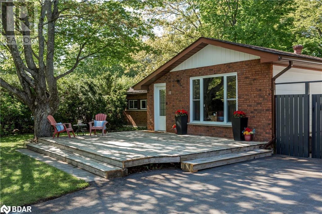 Photo 4 of 11 Broad Street, Penetanguishene ON