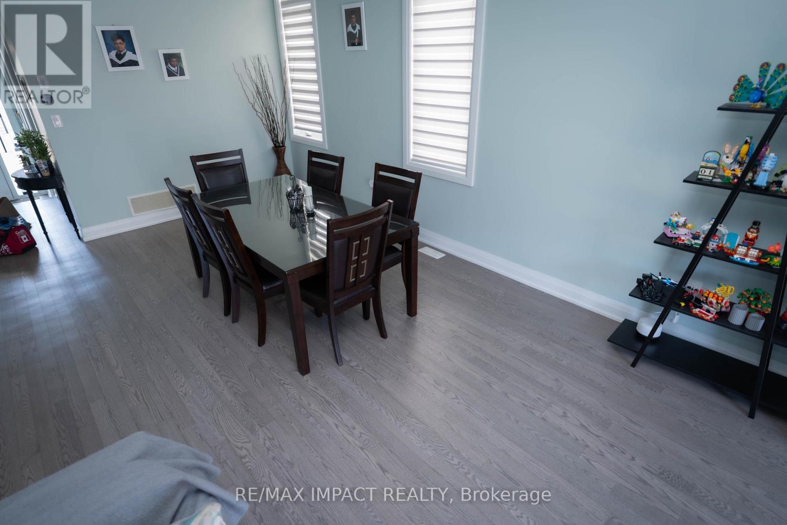 Photo 16 of 11 Larkin Lane, Clarington ON