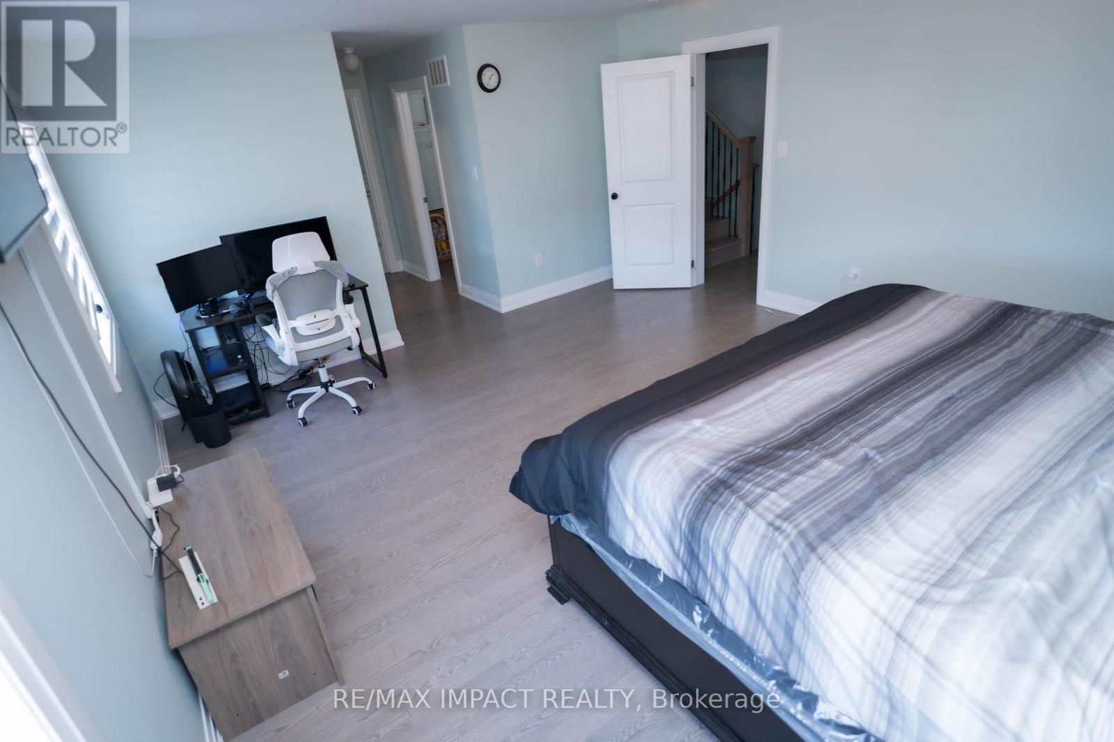 Photo 46 of 11 Larkin Lane, Clarington ON