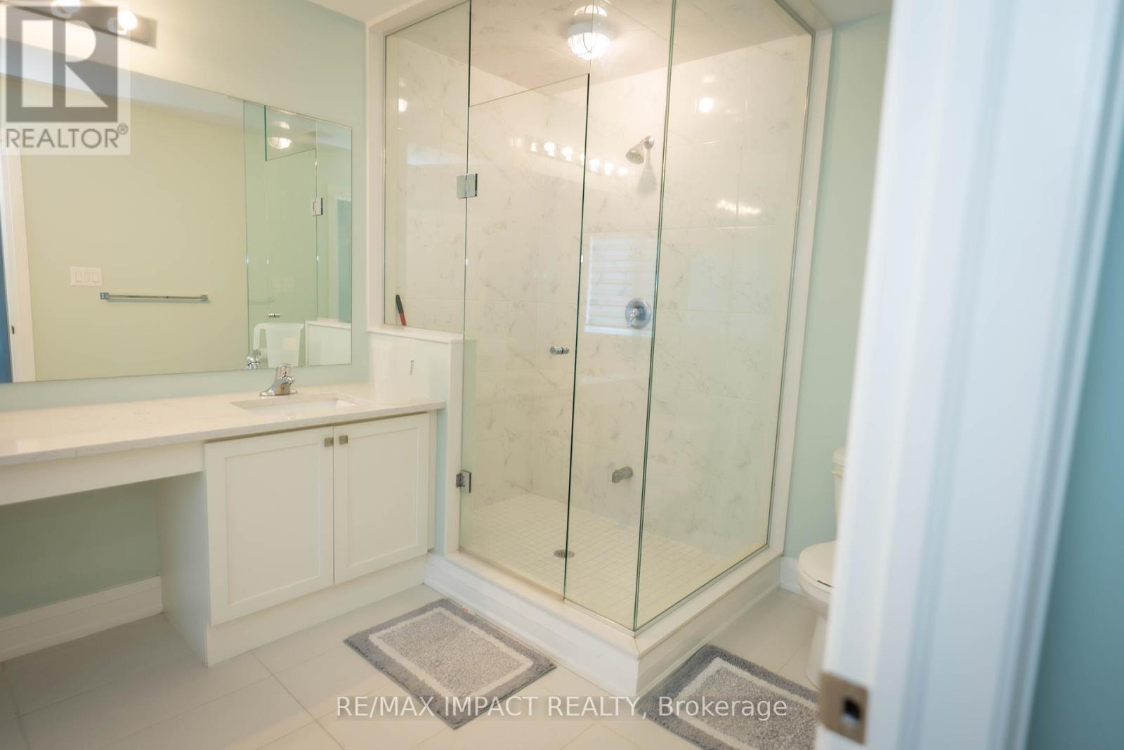 Photo 18 of 11 Larkin Lane, Clarington ON