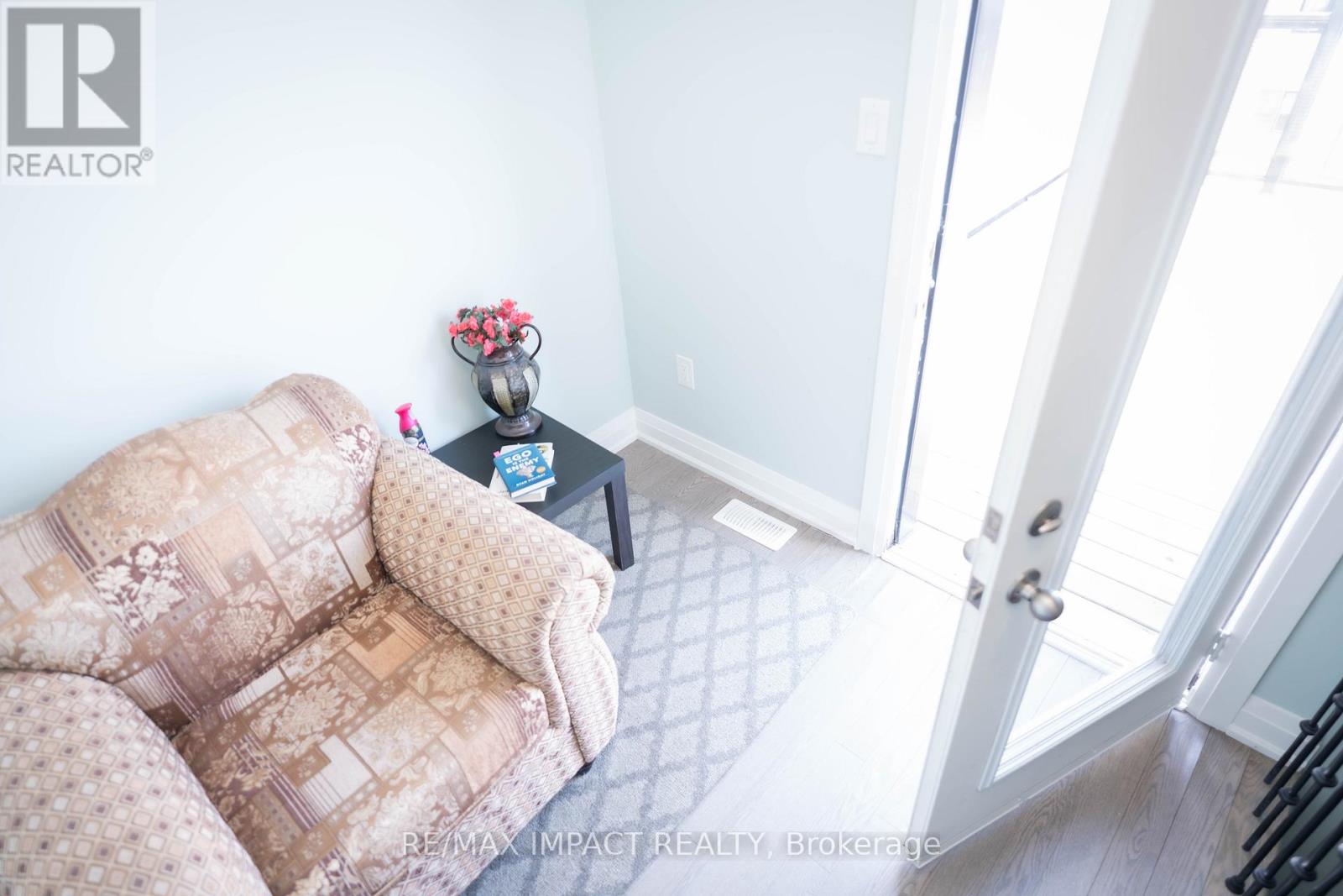 Photo 19 of 11 Larkin Lane, Clarington ON