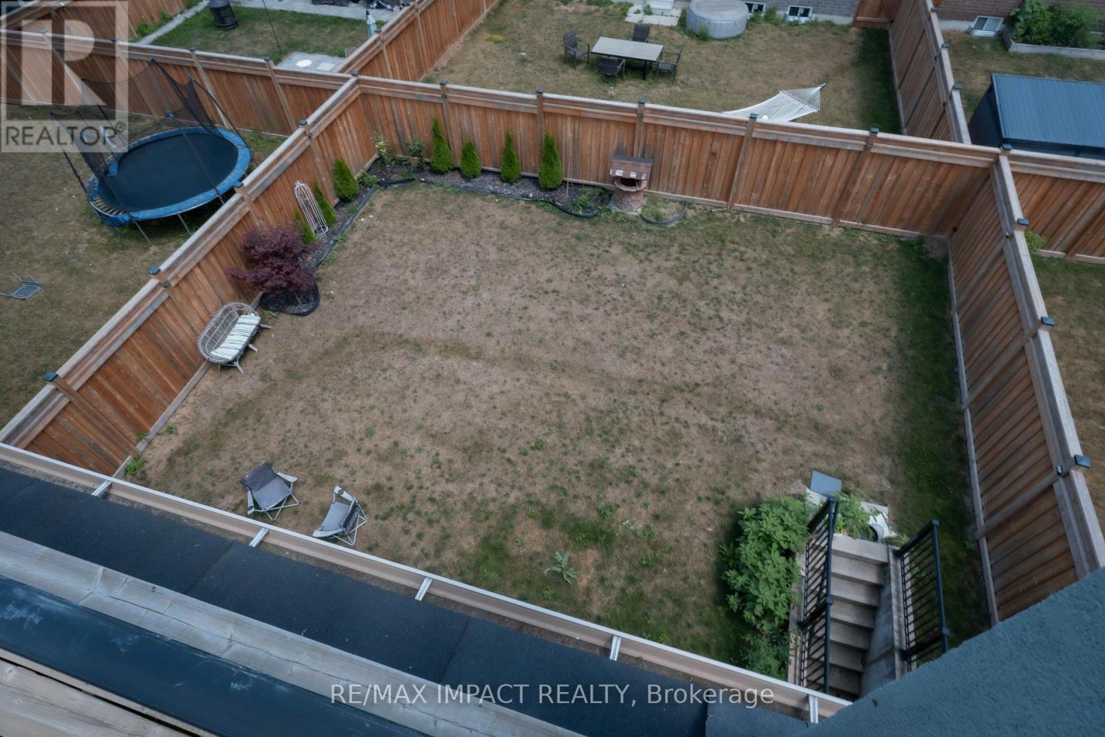 Photo 20 of 11 Larkin Lane, Clarington ON