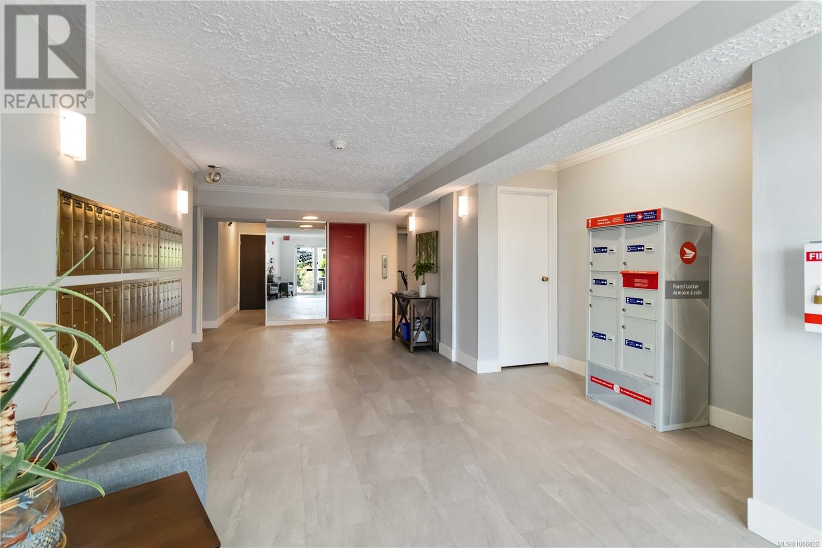 236 2930 Washington Avenue, Victoria