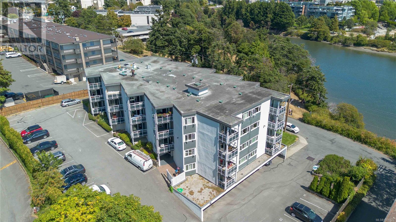 236 2930 Washington Avenue, Victoria