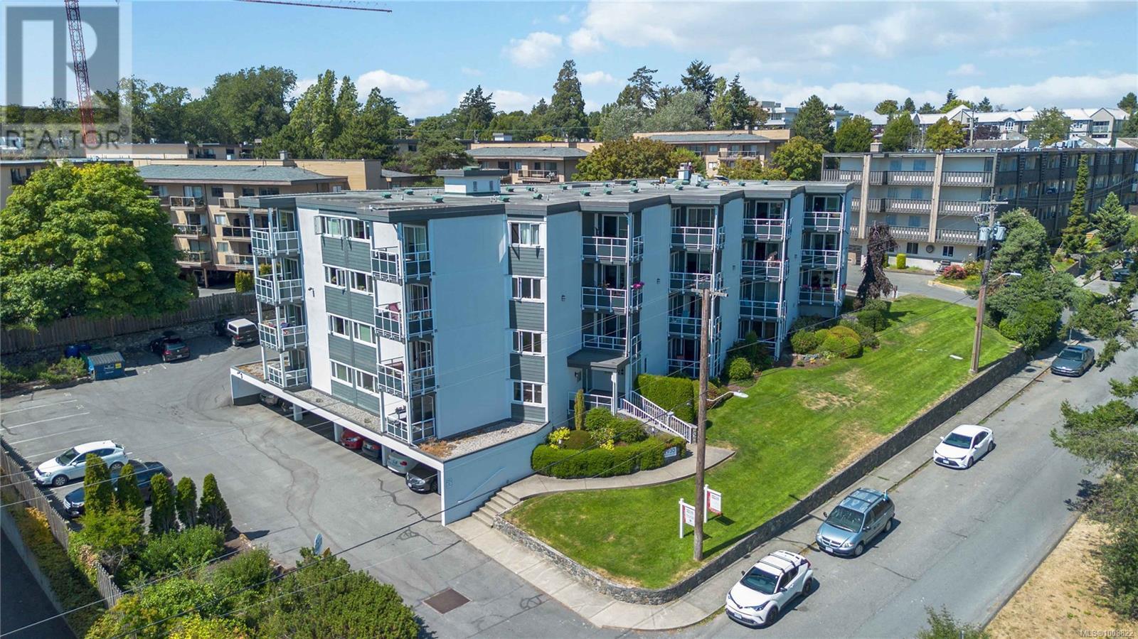 236 2930 Washington Avenue, Victoria