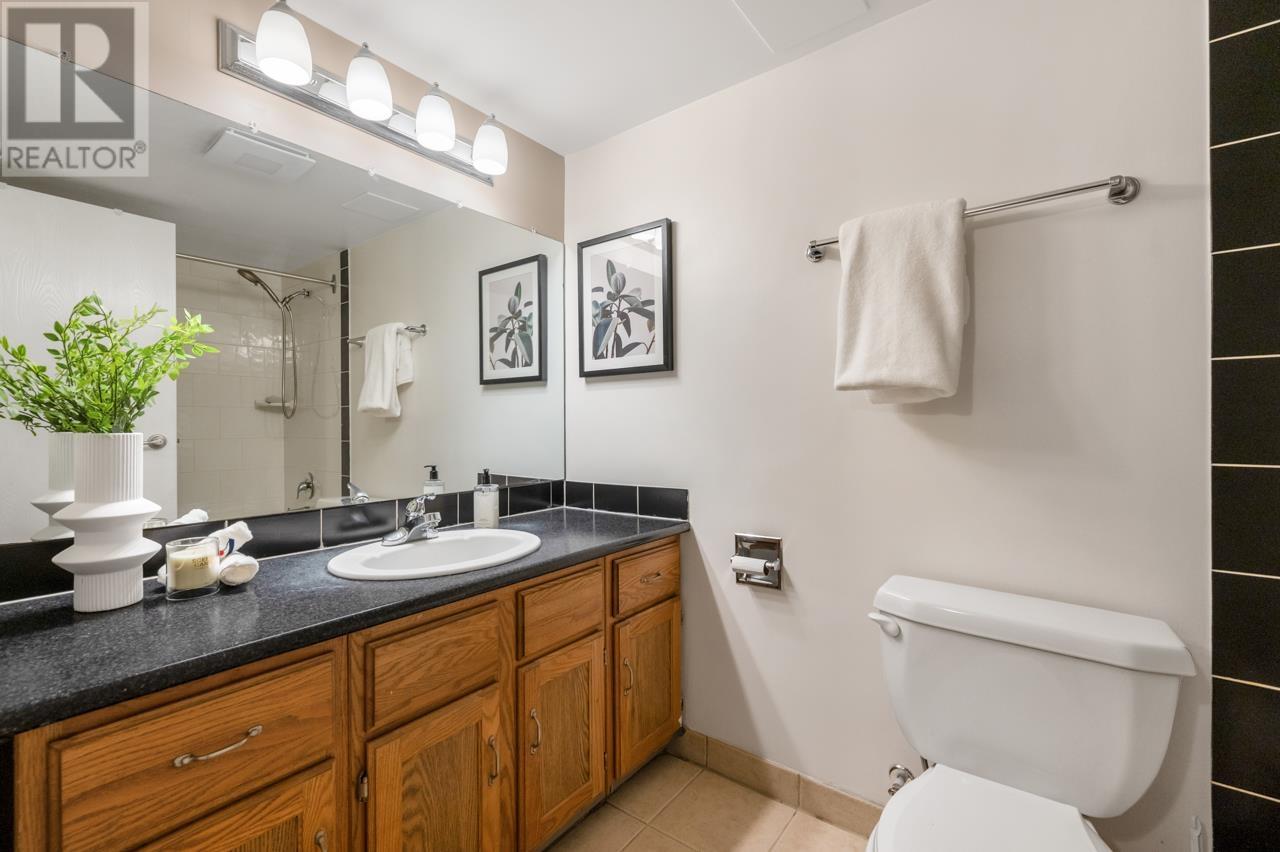 Photo 10 of 608 6595 Willingdon Avenue, Burnaby BC