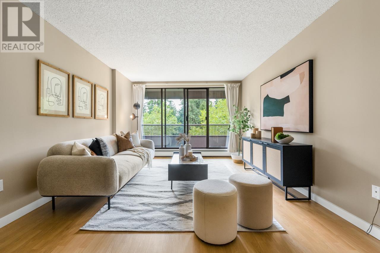 Photo 4 of 608 6595 Willingdon Avenue, Burnaby BC