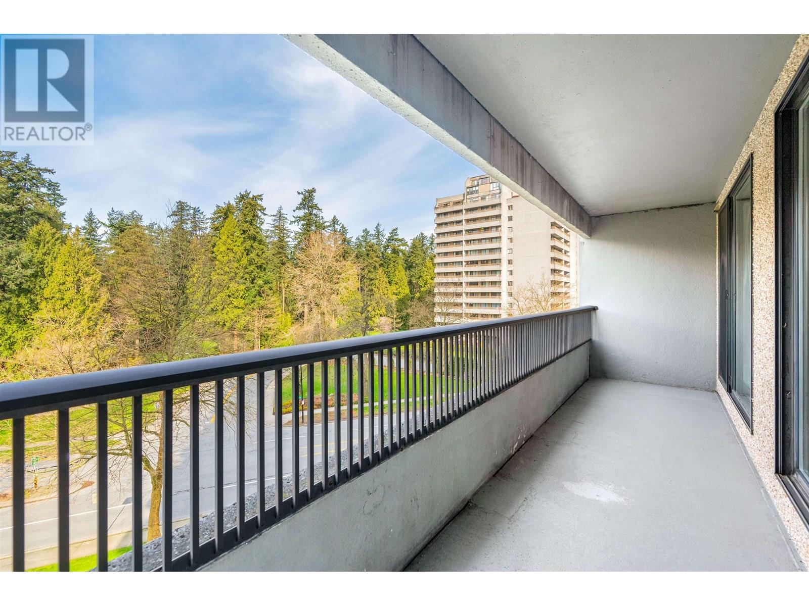 Photo 13 of 608 6595 Willingdon Avenue, Burnaby BC