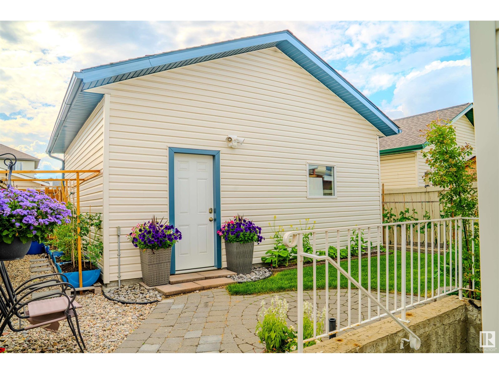 Photo 11 of 620 88 St Sw, Edmonton AB