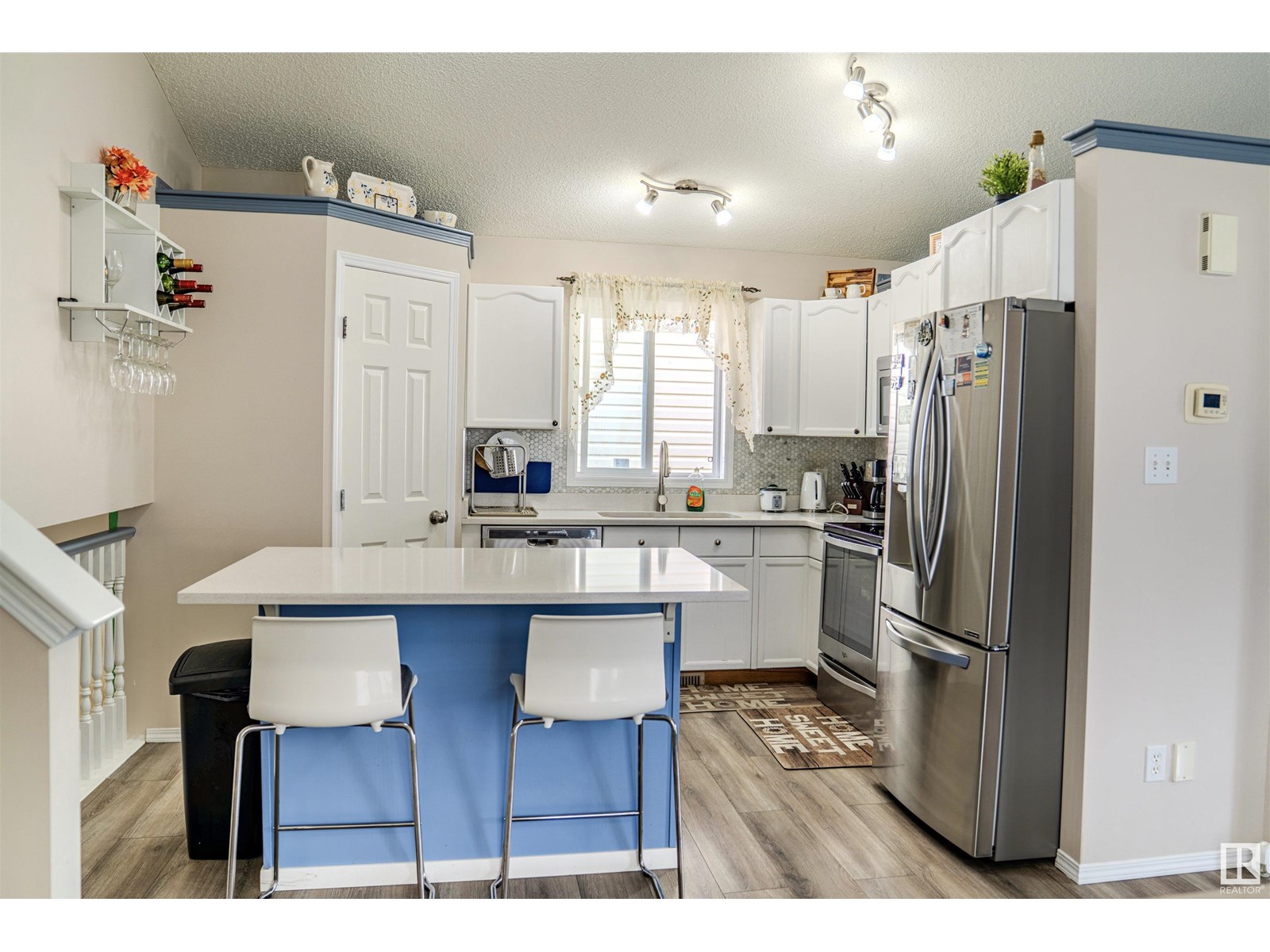 Photo 8 of 620 88 St Sw, Edmonton AB