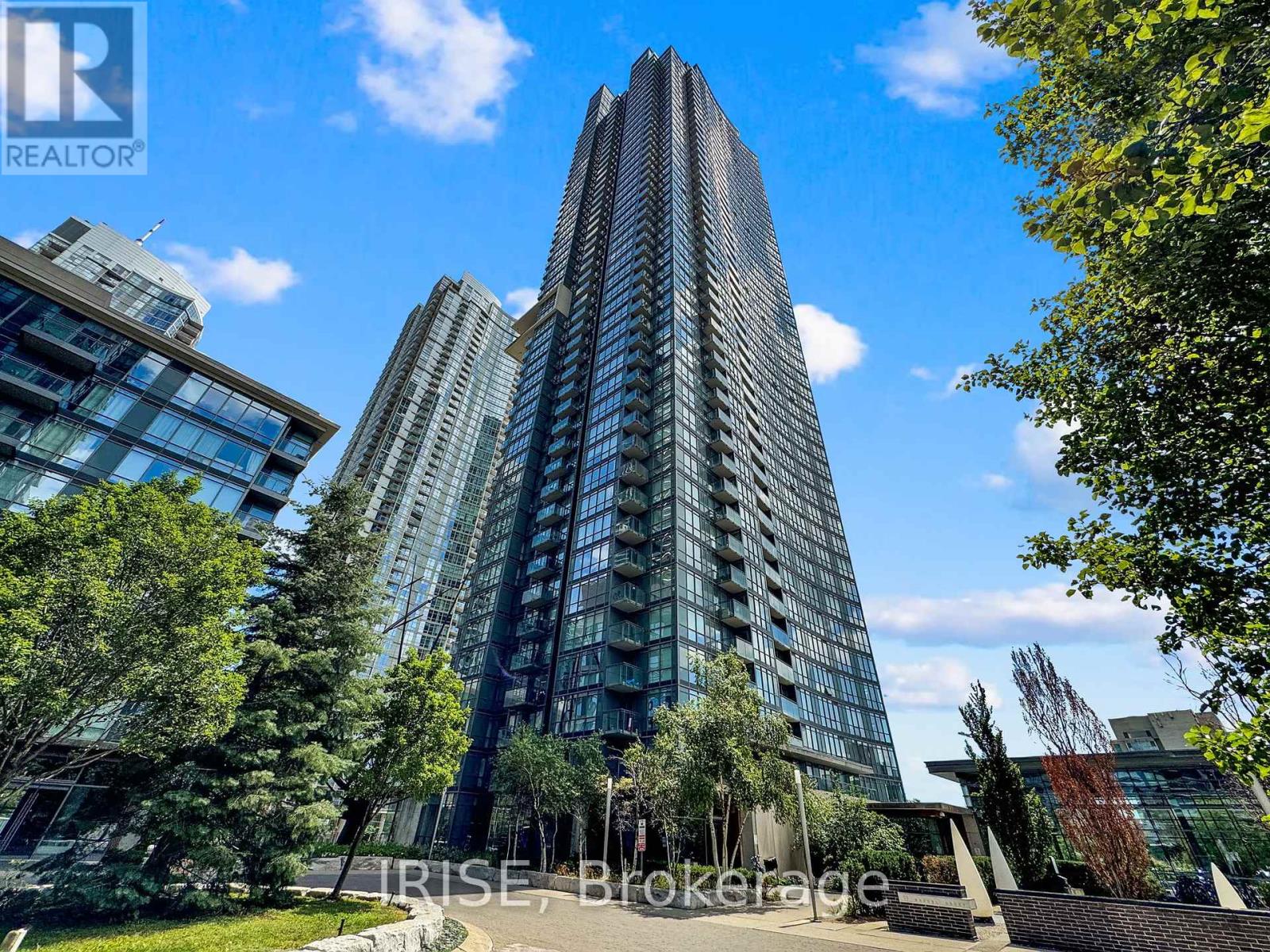Photo 1 of 2005 11 Brunel Court, Toronto ON