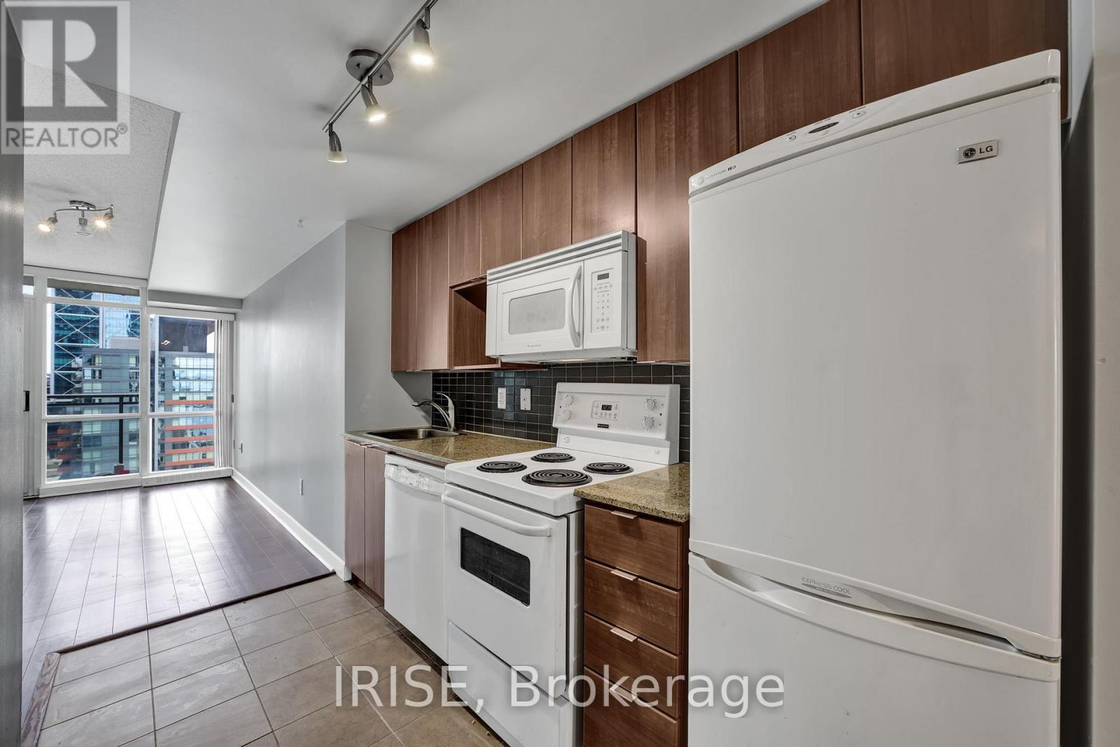 Photo 12 of 2005 11 Brunel Court, Toronto ON