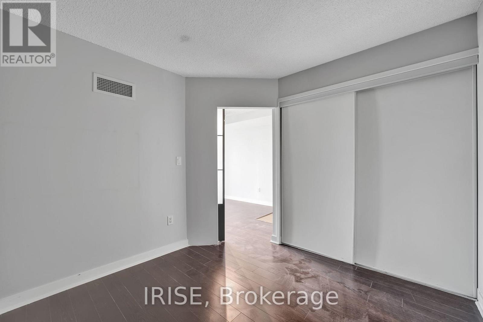 Photo 17 of 2005 11 Brunel Court, Toronto ON