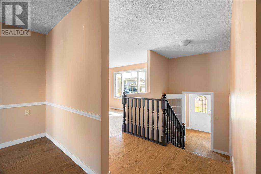 Photo 8 of 125 Bacon Place, Fort Mcmurray AB