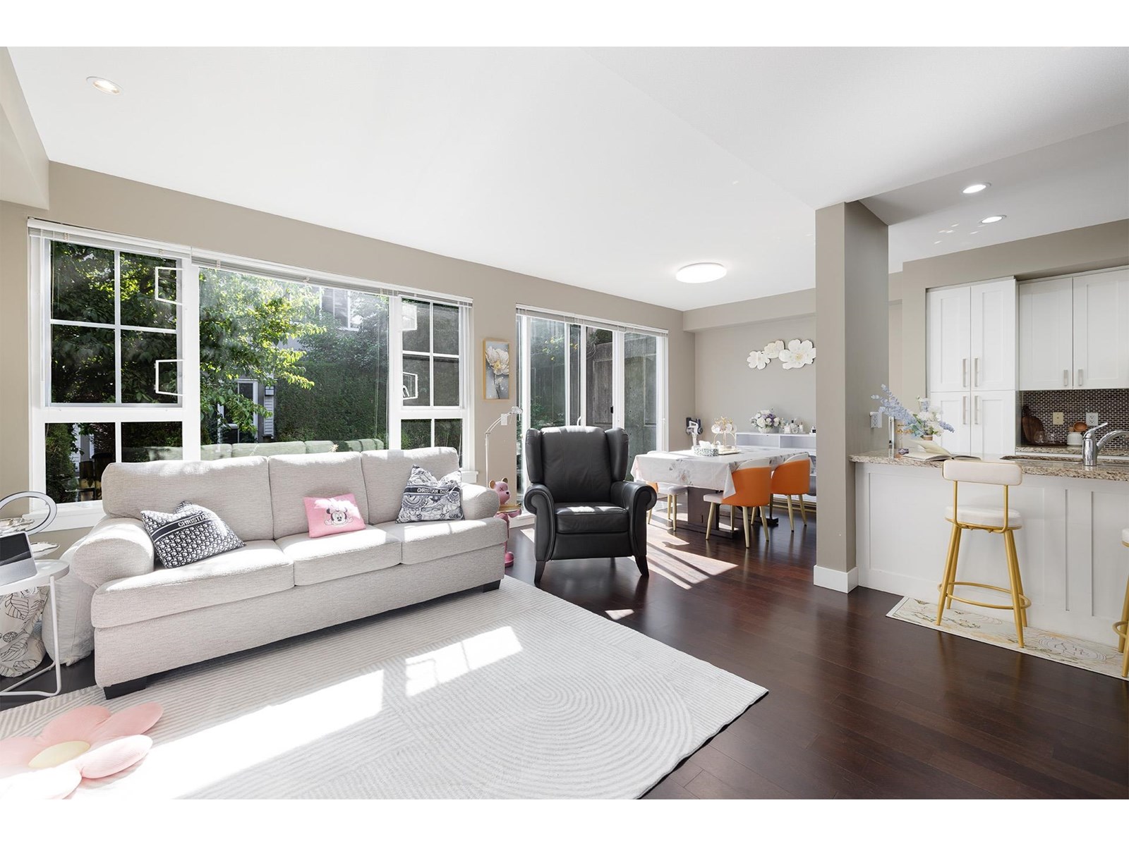 Photo 8 of 202 2501 161 A Street, Surrey BC