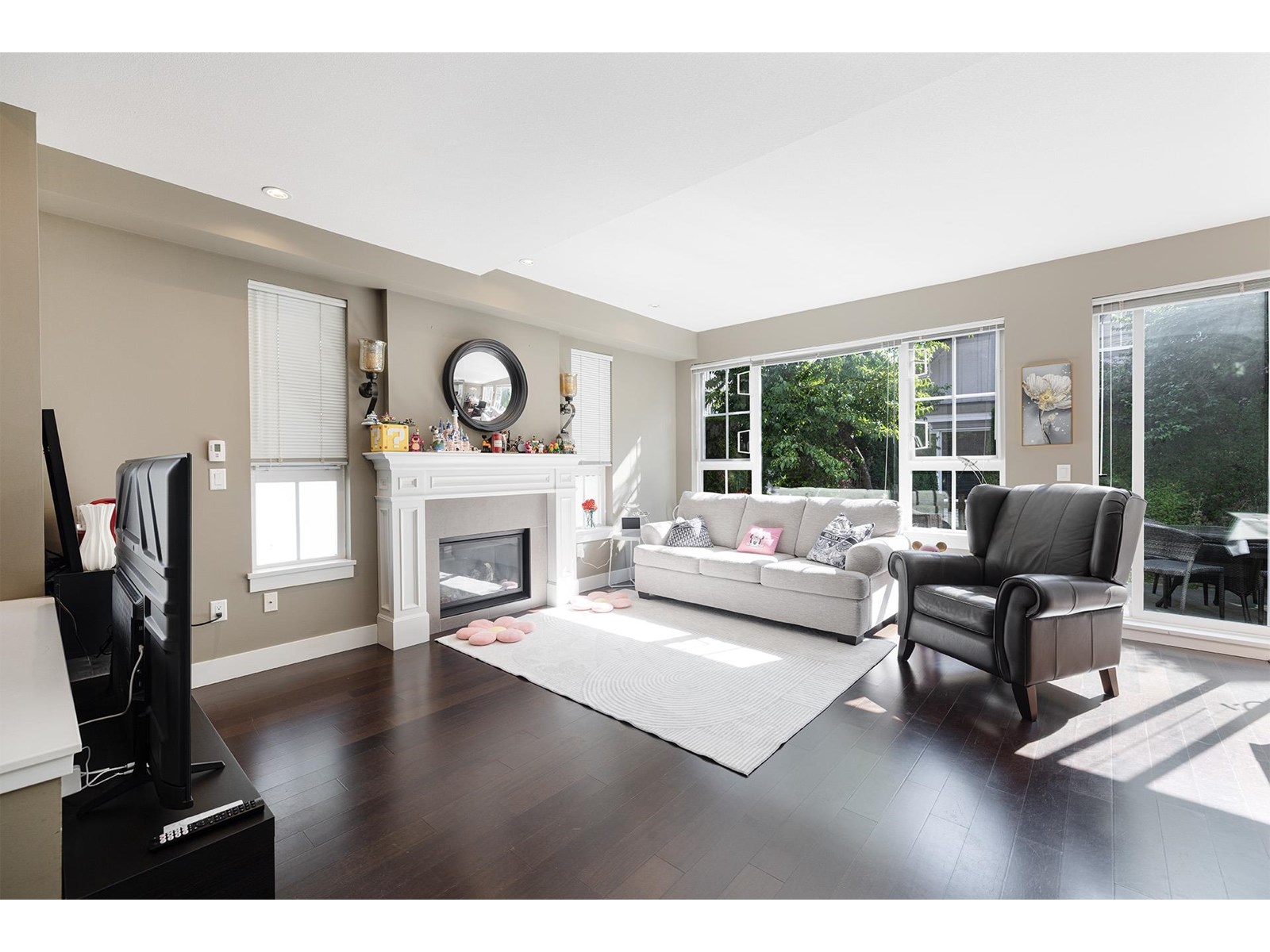 Photo 6 of 202 2501 161 A Street, Surrey BC