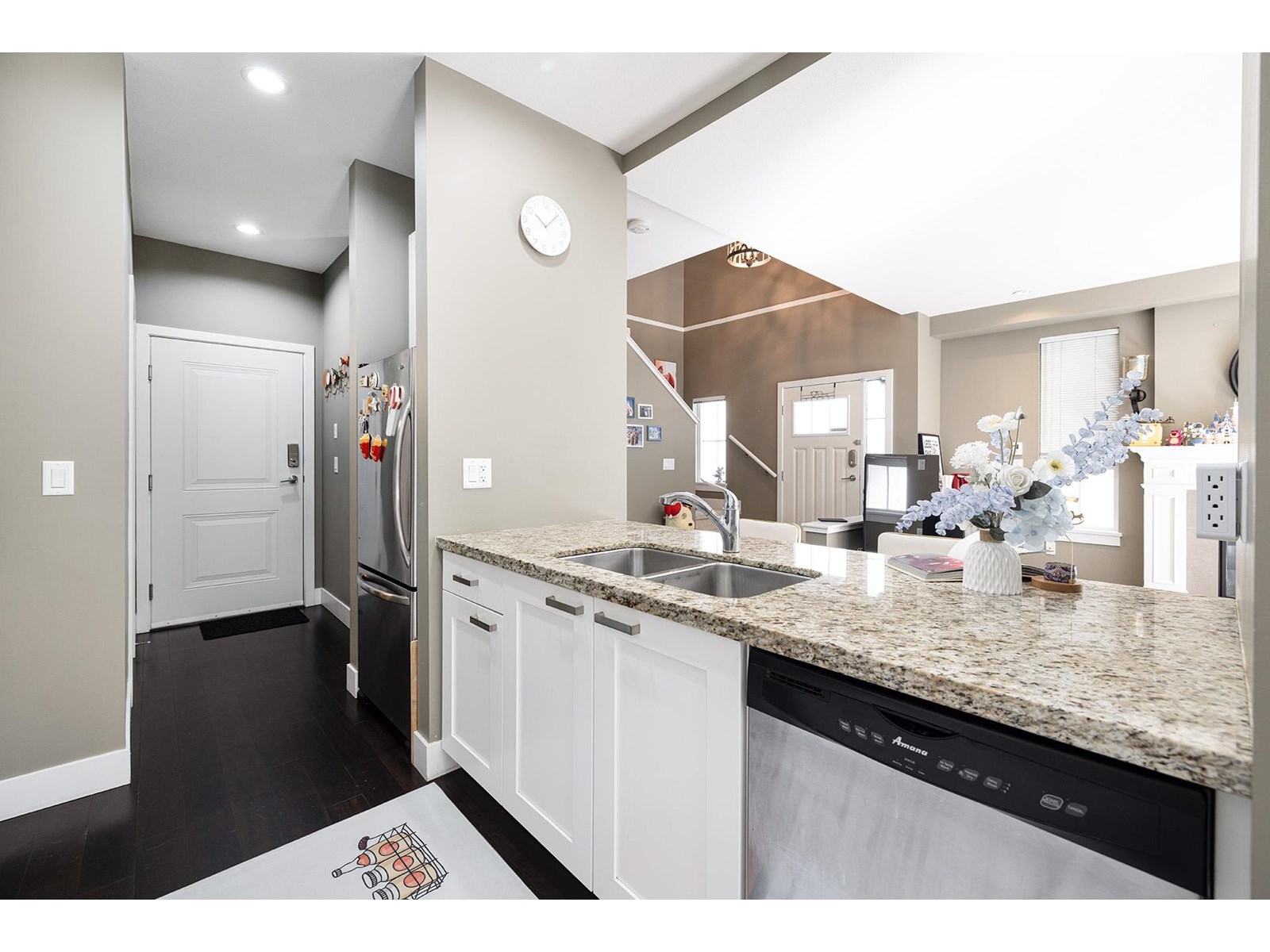 Photo 13 of 202 2501 161 A Street, Surrey BC