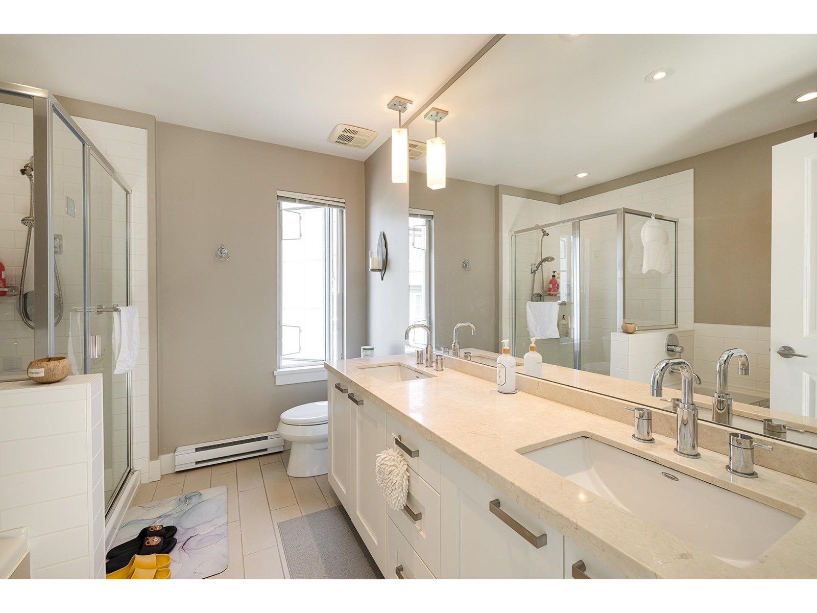 Photo 20 of 202 2501 161 A Street, Surrey BC