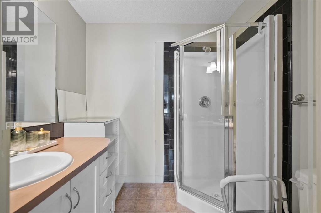 Single Family House for Sale in   Lake Fraser Drive SE Lake Bonavista Calgary 