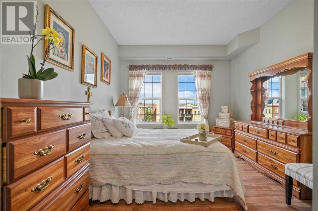 Single Family House for Sale in   Lake Fraser Drive SE Lake Bonavista Calgary 