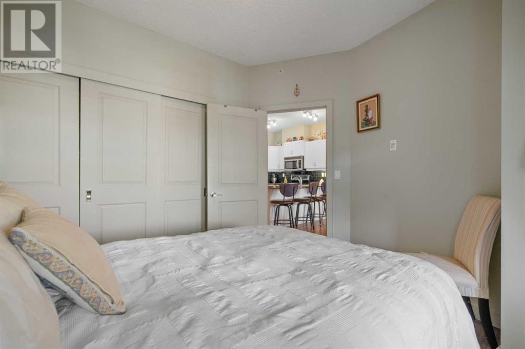 Single Family House for Sale in   Lake Fraser Drive SE Lake Bonavista Calgary 
