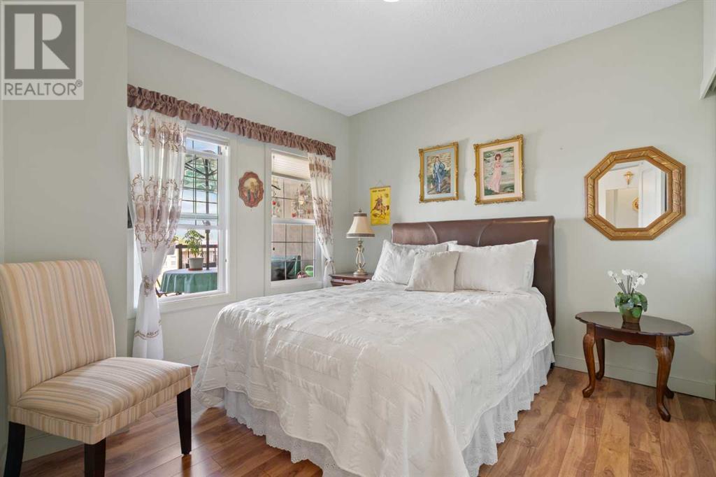 Single Family House for Sale in   Lake Fraser Drive SE Lake Bonavista Calgary 